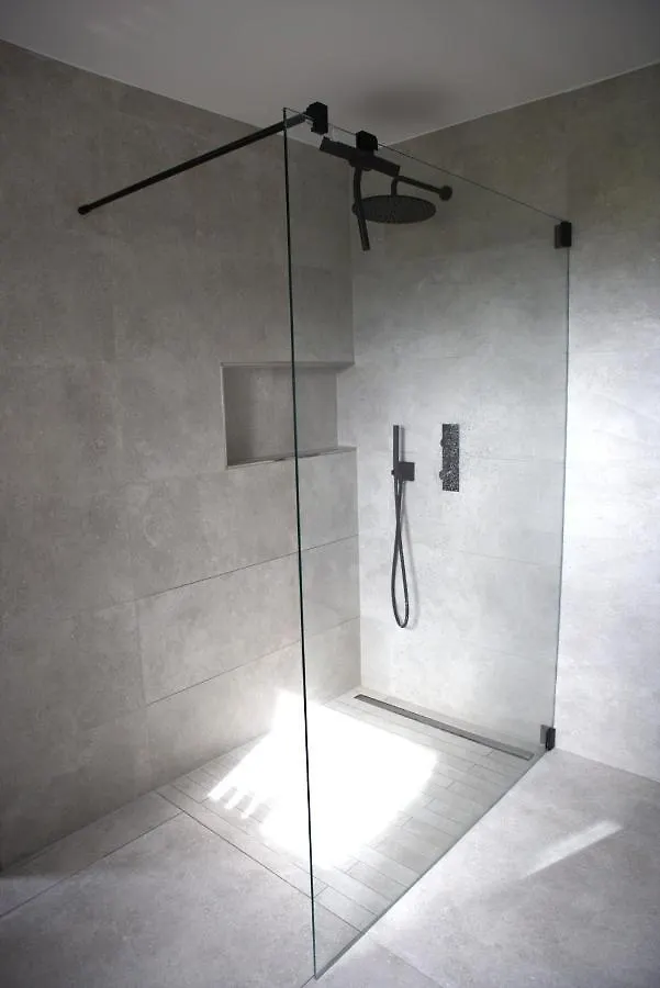 Peaceful Modern 2 Bedroom Penthouse With Nice View Hesperange