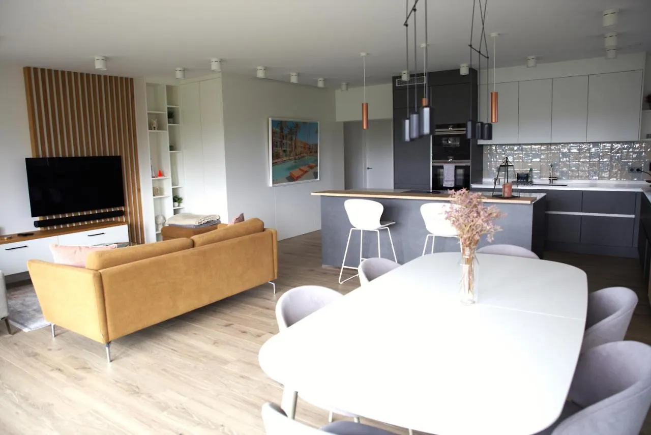 Peaceful Modern 2 Bedroom Penthouse With Nice View Hesperange